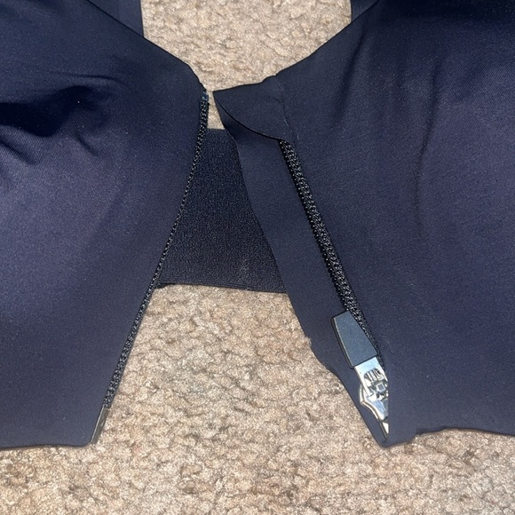 Knix Catalyst Front Zip Sports Bra Black 3 - Picture 3 of 8